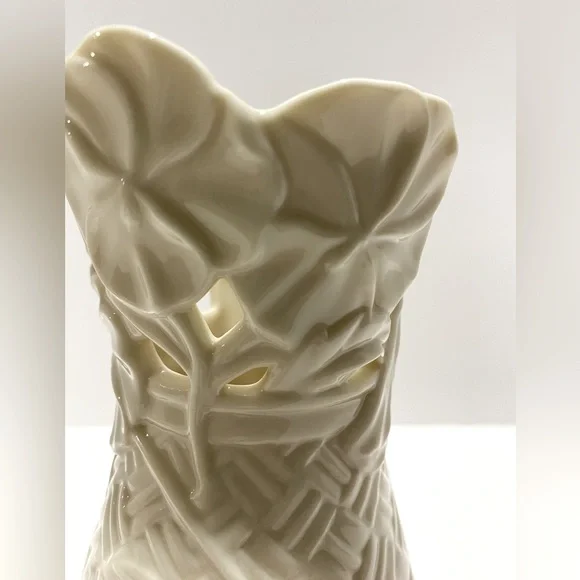 Lenox Basket of Flowers Medium Pansy Vase Ivory w/ Basketweave Design 9" Retired - Picture 6 of 8